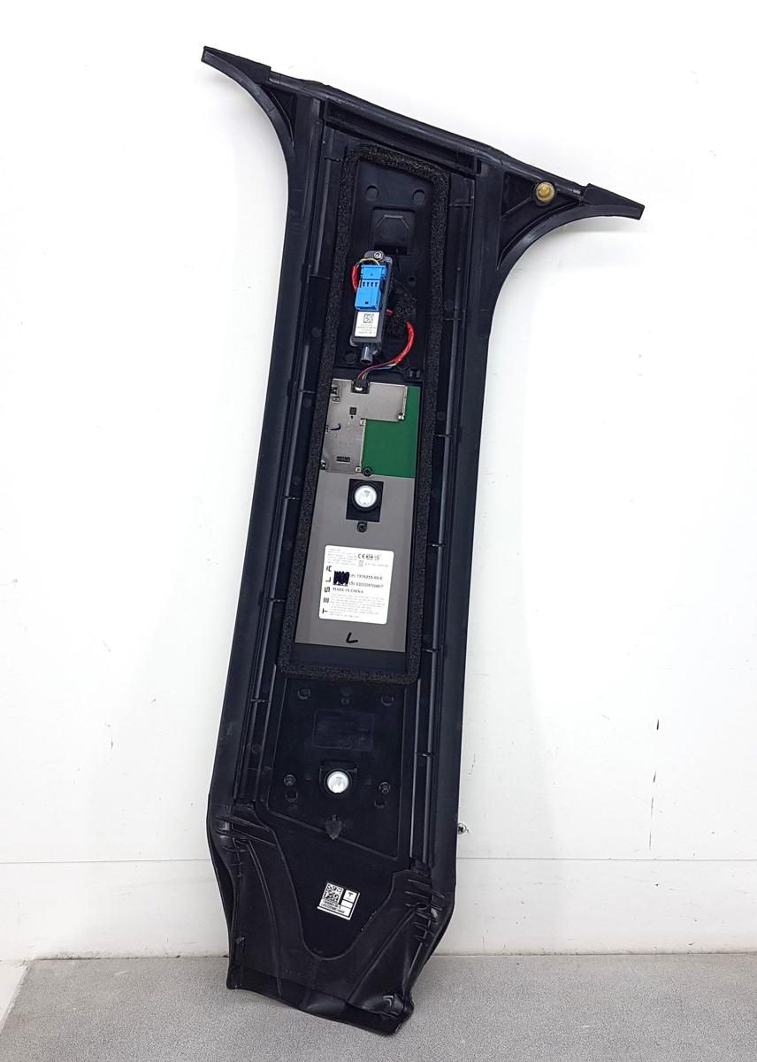 Tesla Model Y Blende B S&auml;ule 151625500E Bj2022 inkl Kamera