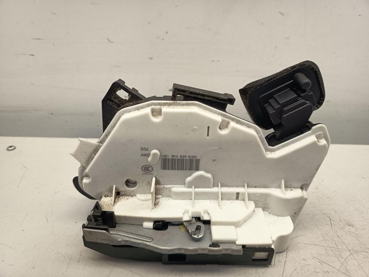 VW Golf VII original T&uuml;rschloss hinten links 5K4839015O Limo Bj 2015
