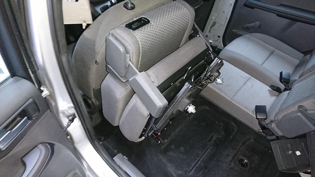 Ford C Max original Sitz hinten links Stoff Baujahr 2004