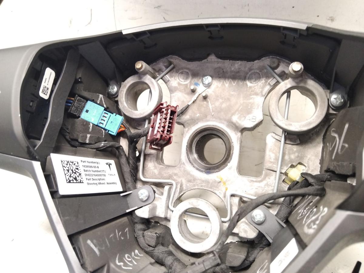 Tesla Model Y original 3 Speichen Lederlenkrad Lenkrad BJ2023