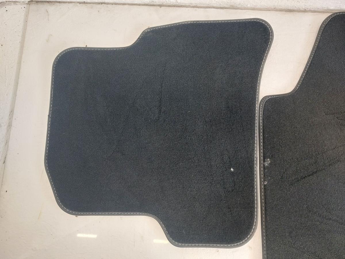 VW Polo 6R Satz Fussmatten 4 teilig Teppich vorn hinten links rechts Velour