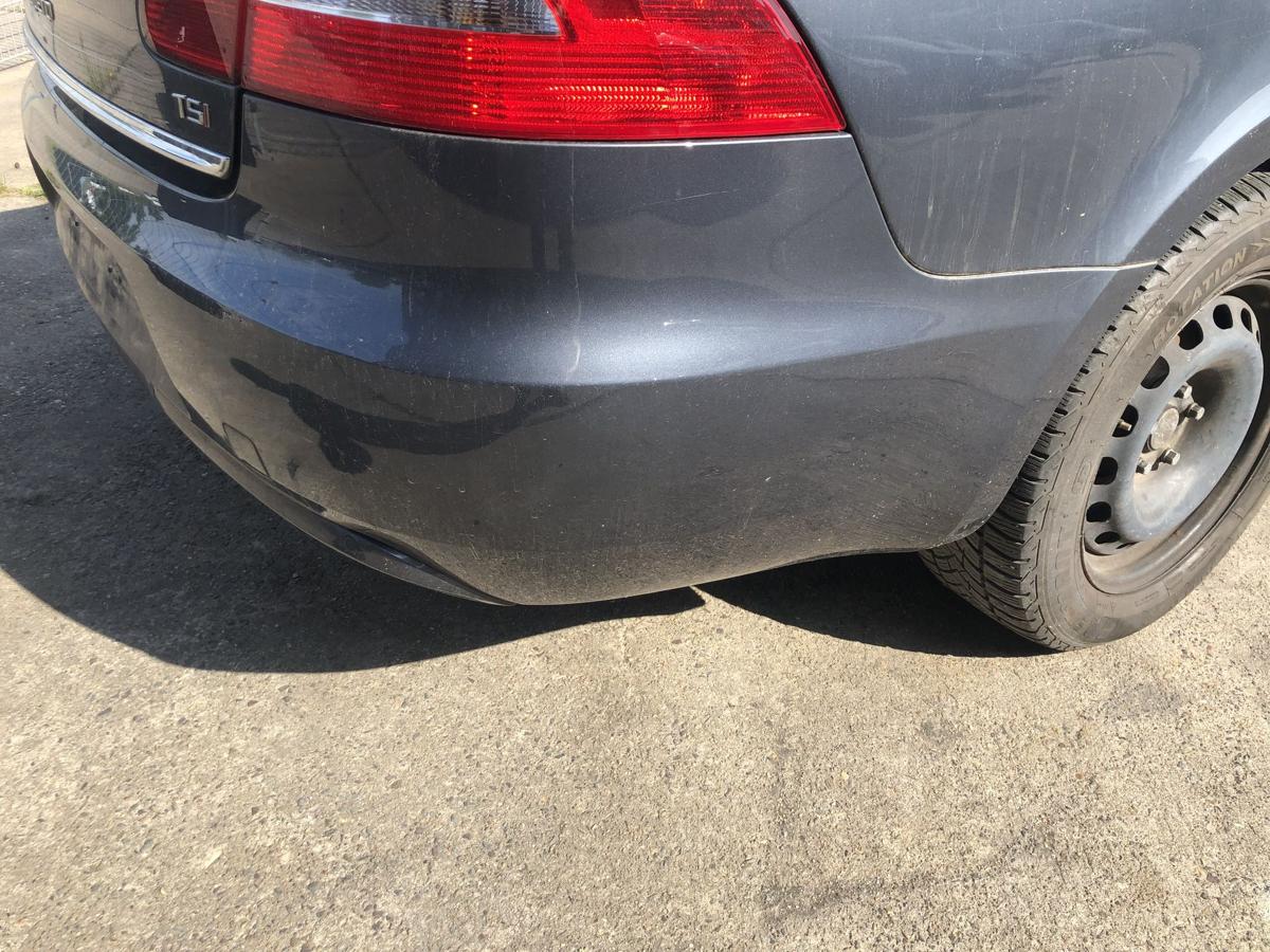 Skoda Superb 2 Typ 3T Sto&szlig;f&auml;nger hinten Hecksch&uuml;rze mit PDC Limo LF8J grau