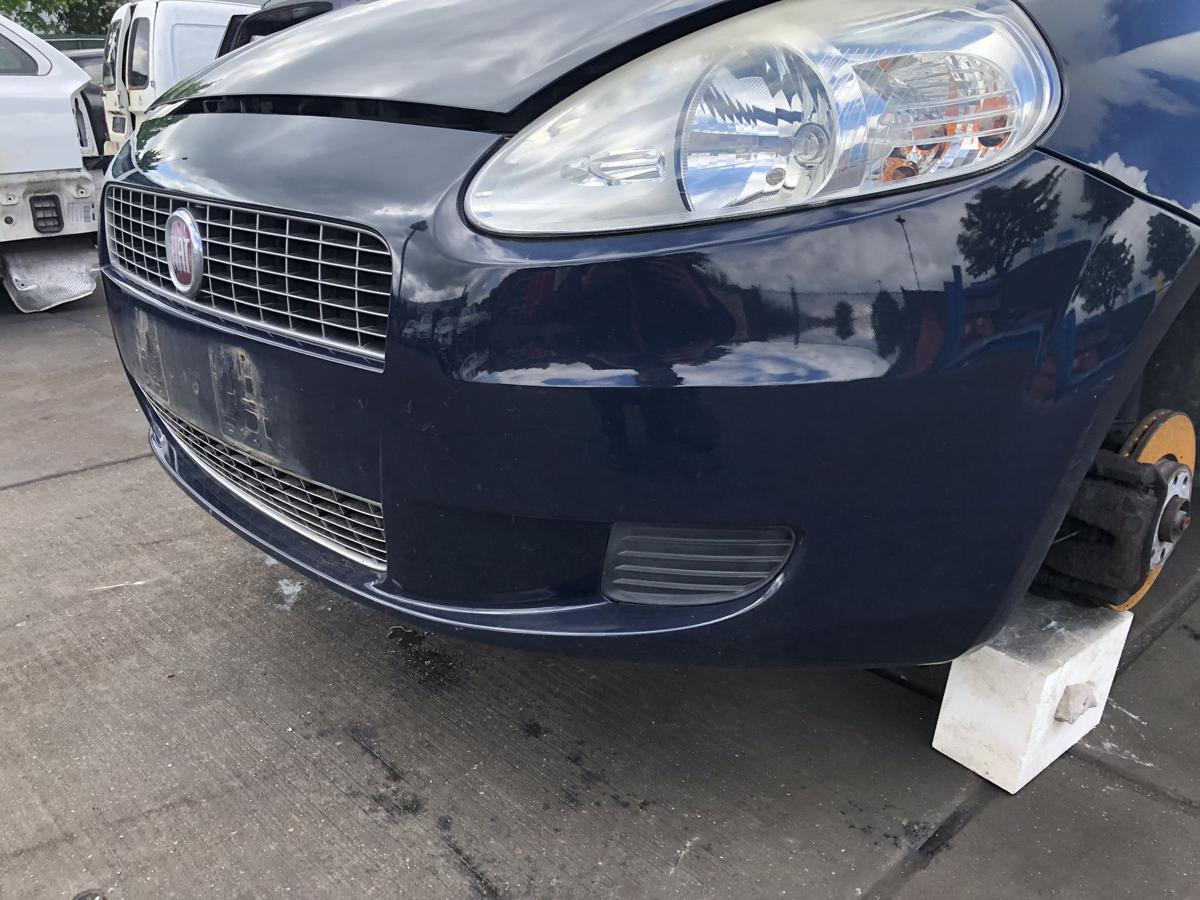 Fiat Grande Punto 199 original Stoßstange Fänger vorn/Front 475 RocknRoll Bj2009