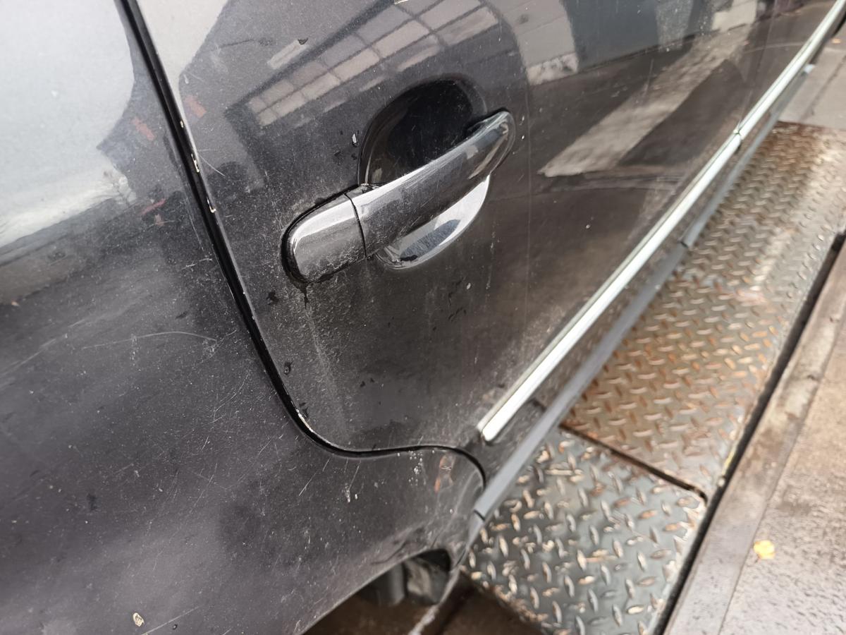 VW Passat 3BG Kombi original T&uuml;r hinten rechts Fond C9Z Black Magic Bj 2003