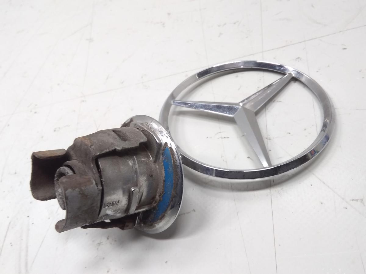 Mercedes Benz CLK 208 original Mercedesstern Motorhaube BJ1998