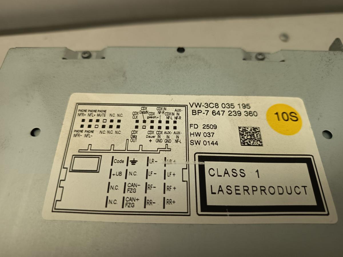 VW Golf VI 5K Bj 2009 original Blaupunkt Radio Autoradio Navi MP3 3C8035195