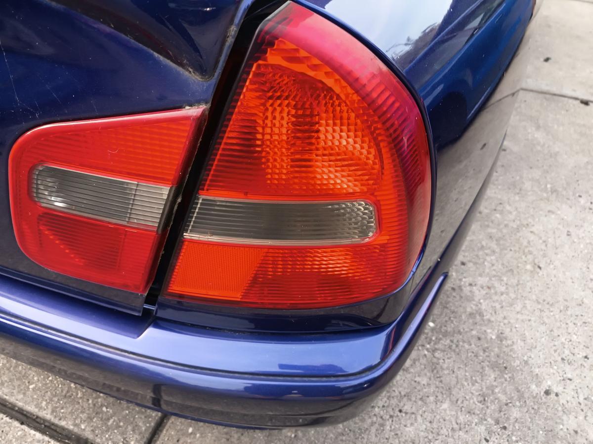 Mitsubishi Carisma original Rückleuchte Heckleuchte rechts außen Facelift ab2002