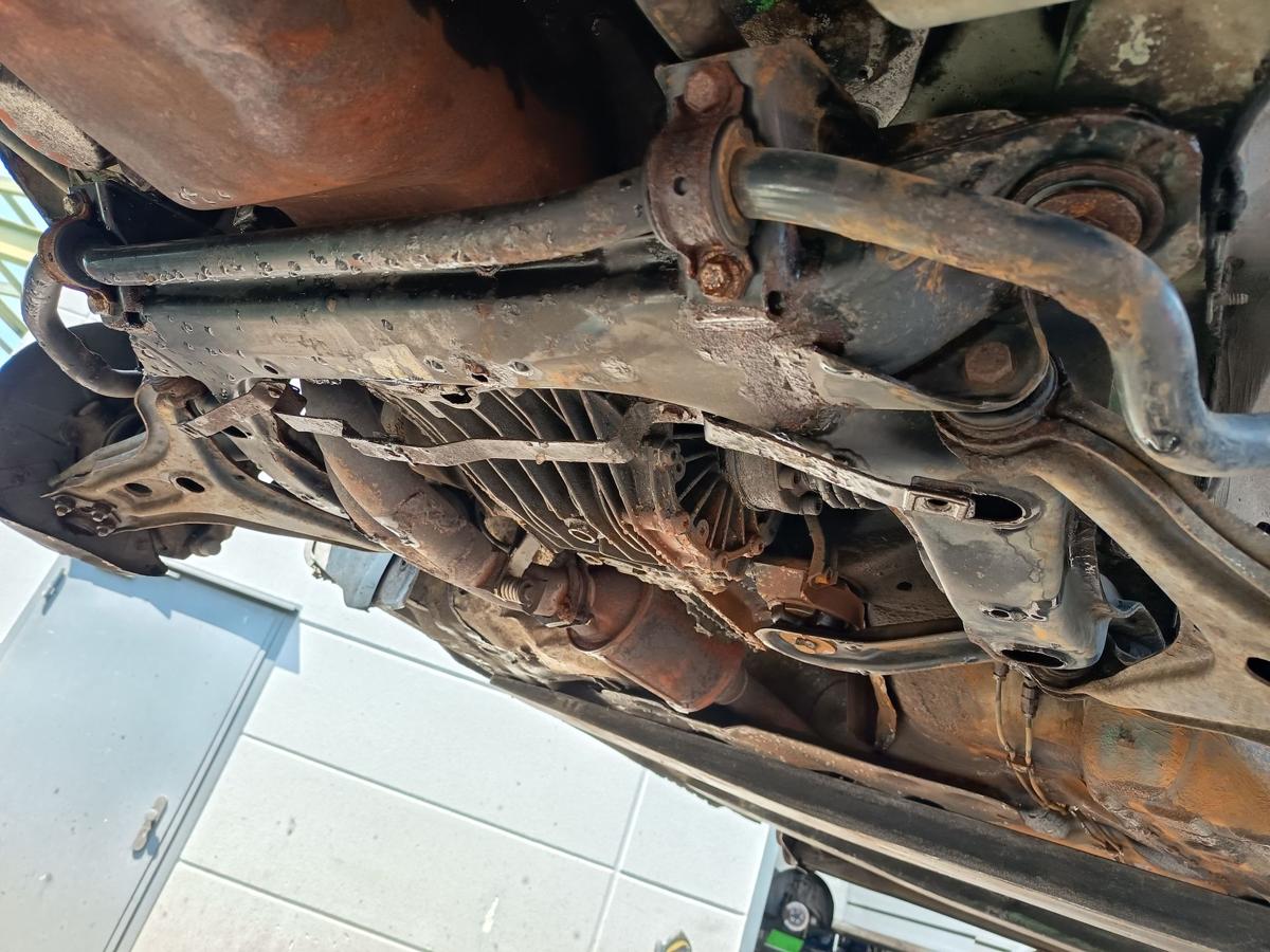 Audi Cabrio B3 8G7 orig Vorderachsträger Aggregate Benzin 2,3l 98kW 5Zyl. Bj 91