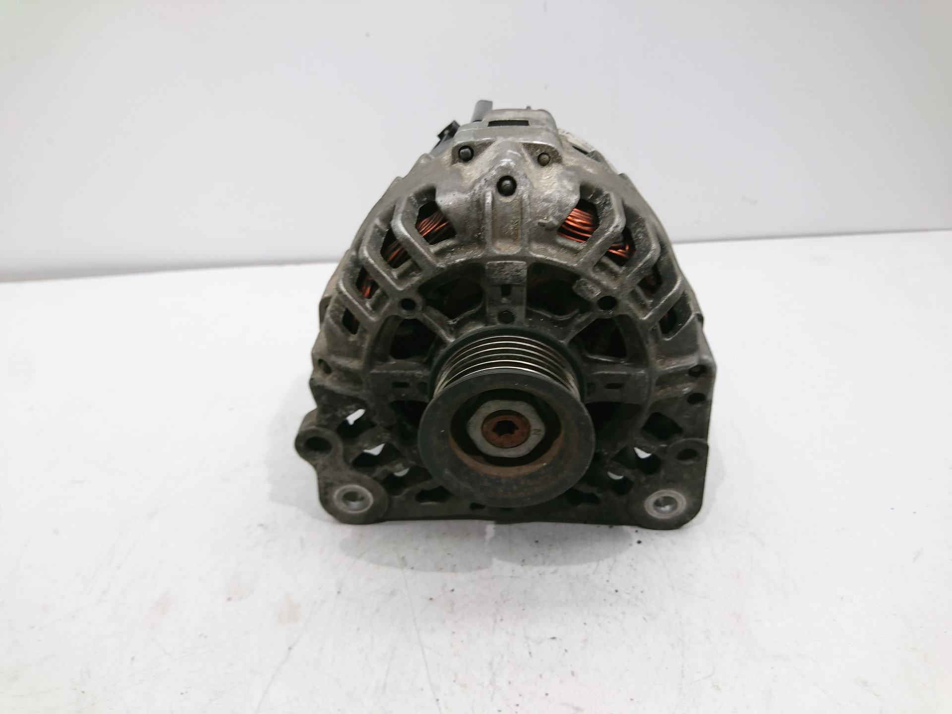 VW Fox orig Lichmaschine Generator 03D903025H Valeo 70A Bj 06