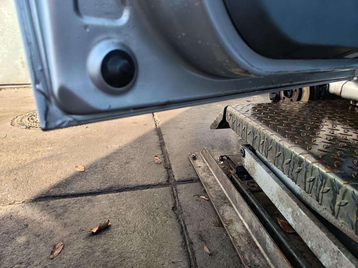 Skoda Fabia 6Y original T&uuml;r vorn links Fahrer F7T Diamantsilber Bj 2002