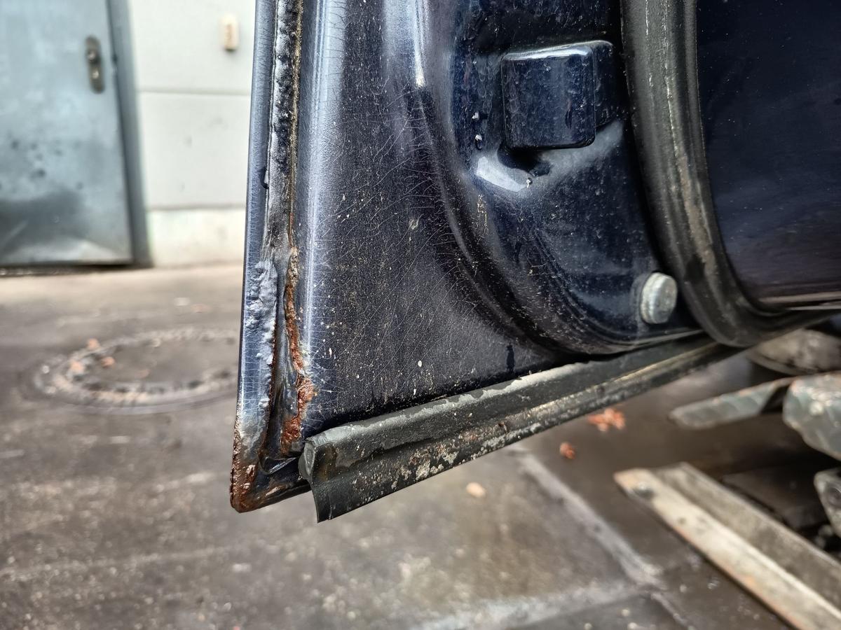 BMW E39 original T&uuml;r vorn links Fahrer 317/5 Orientblau Bj 2003