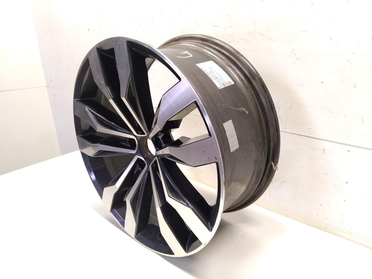 original Alufelge Suzuka 8.5Jx20H2 ET38 5NN601025E VW Tiguan Bj.2018