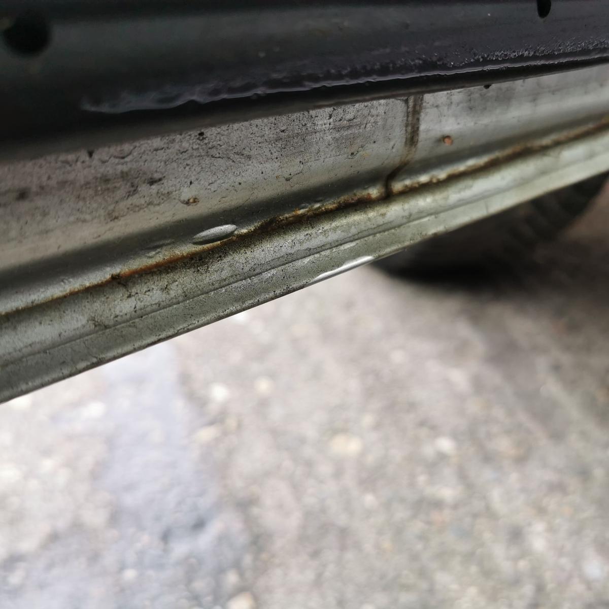Mazda 2 DY Fahrertür Tür Autotür Rohbautür vorn links 20N Moondust silver TEXT