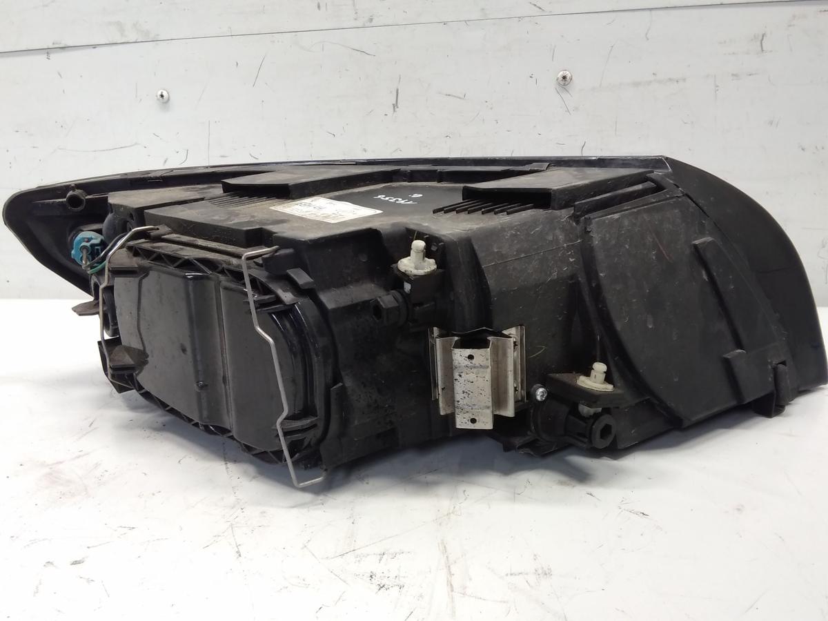 Volvo V50 S40 II Scheinwerfer vorn links TYC Halogen mit LWR BJ2006