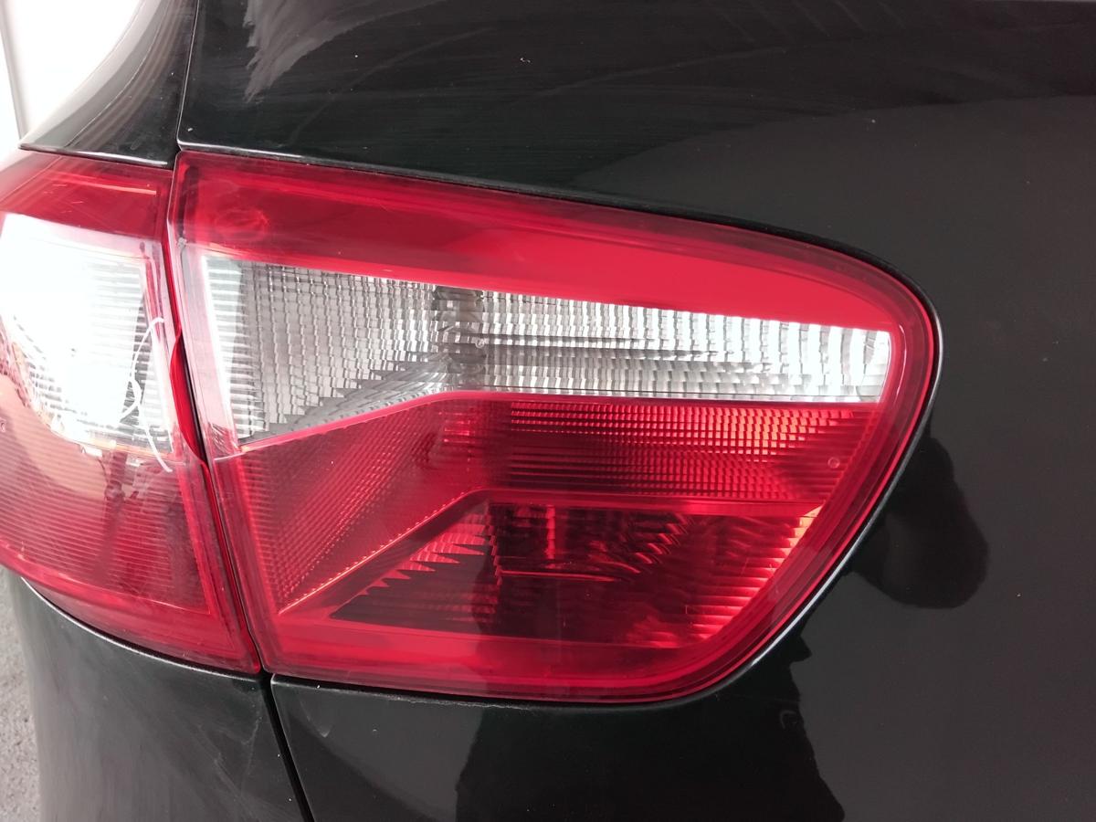 Seat Ibiza ST Kombi 6J original Rückleuchte Heckleuchte links innen BJ2010