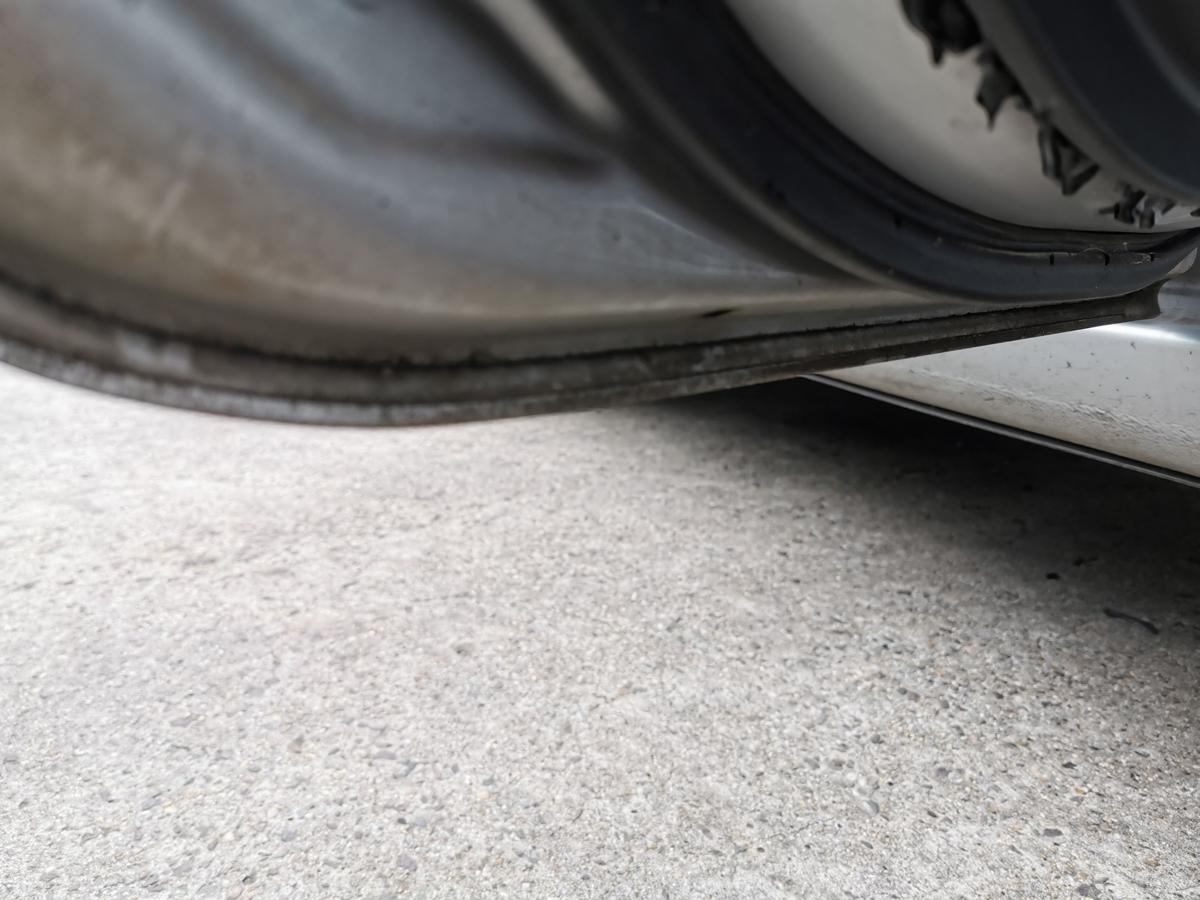 Toyota Yaris XP9 Tür Autotür Fondtür Rohbautür hinten links 1E7 Silver Pearl Met