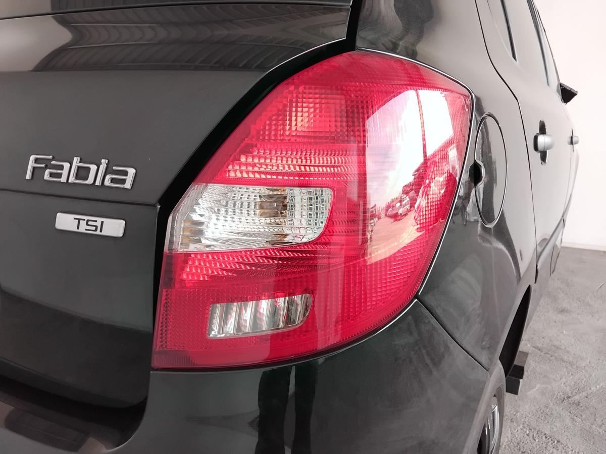 Skoda Fabia 2 5J original R&uuml;ckleuchte Heckleuchte rechts Kombi Flie&szlig;heck BJ2011