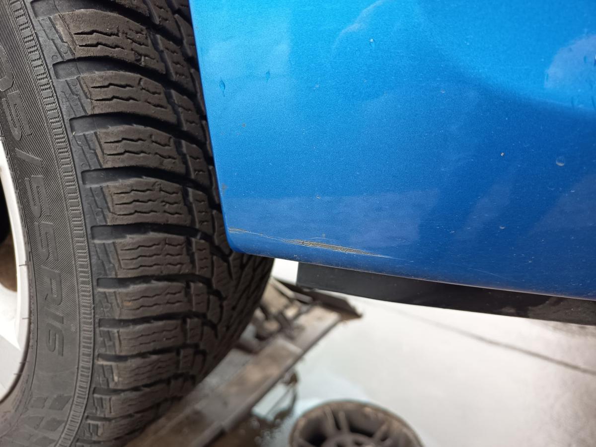 Hyundai i30 FD original Sto&szlig;stange F&auml;nger vorn Front BV Vivid blue Bj 2010