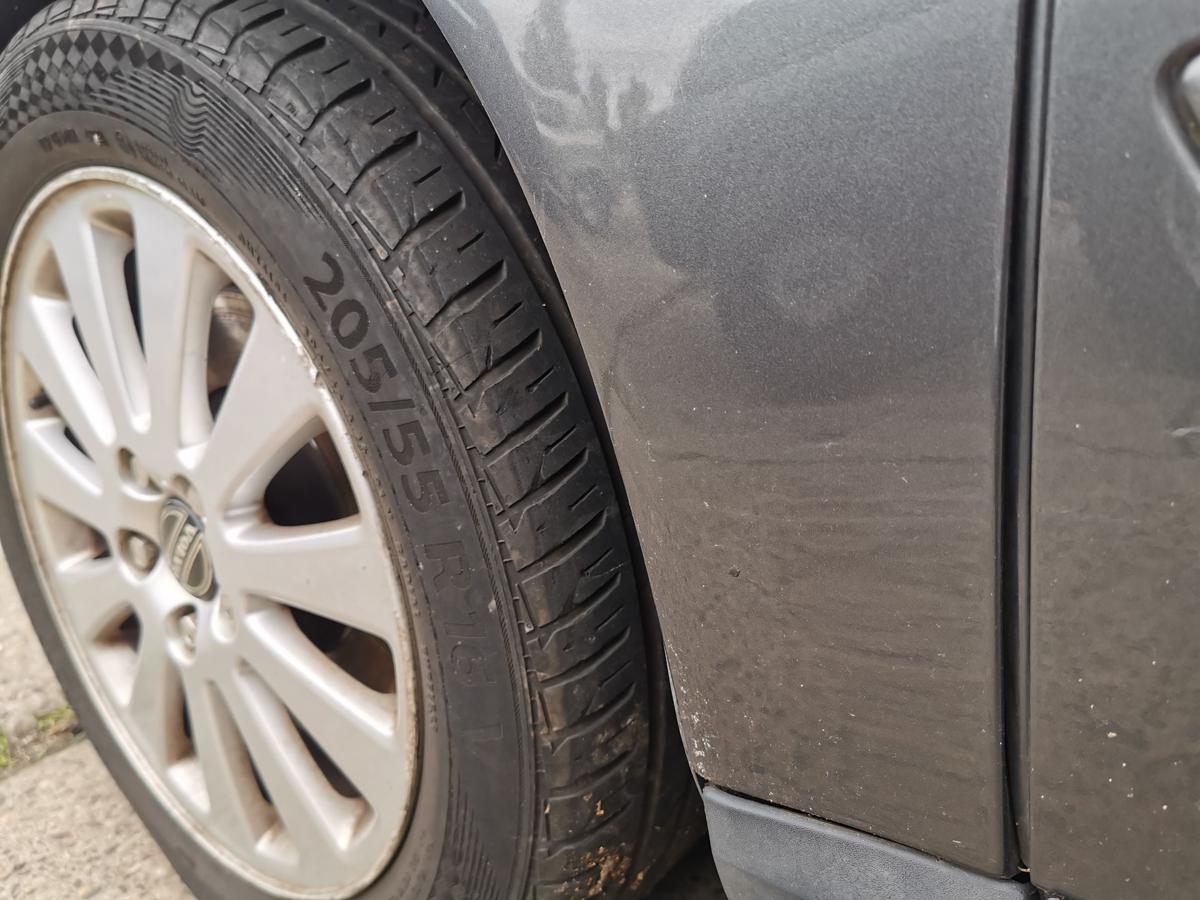 Volvo V50 M Kotflügel Fender Seitenwand vorn links 45500 Titanium Grey pearl -07 Volvo V50 M Kotflügel Fender Seitenwand vorn links 45500 Titanium Grey pearl -07