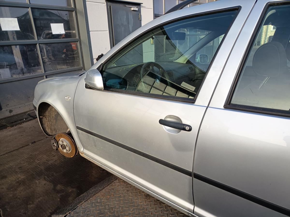 VW Golf IV Kombi original T&uuml;r vorne links LA7W Silber Baujahr 2003