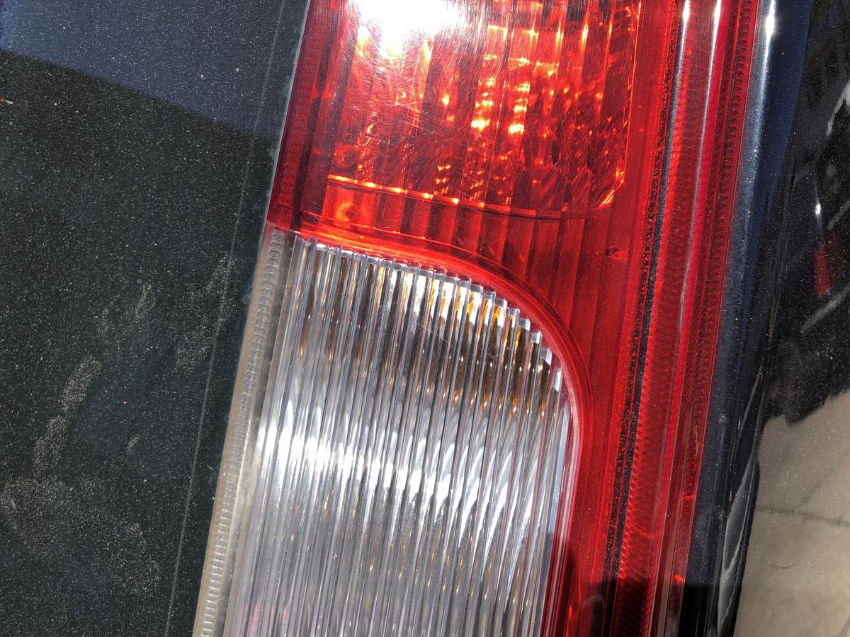 Ford Focus C Max DM2 R&uuml;ckleuchte rechts R&uuml;cklicht Heckleuchte bis 2007