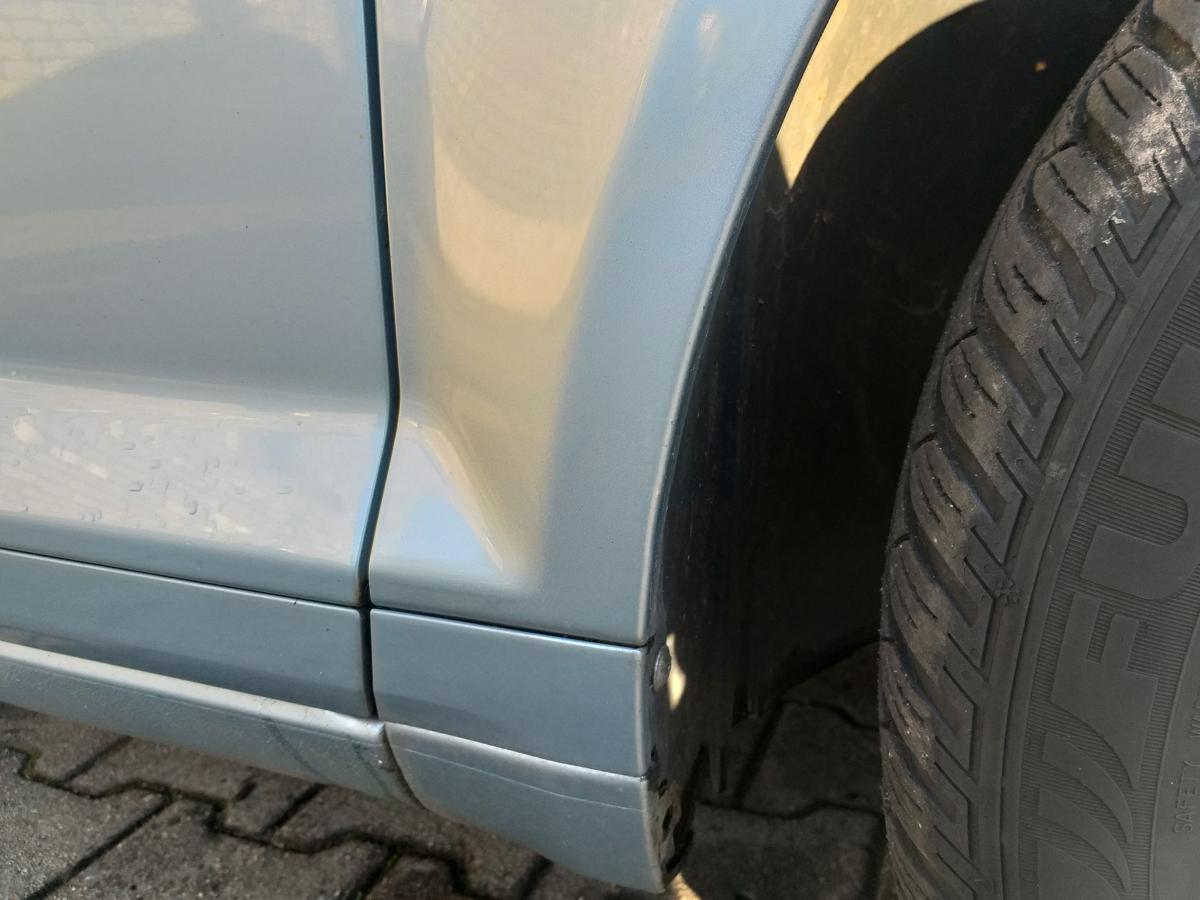 Audi A3 8P original Kotflügel vorn rechts LY5J Liquidblau Bj.2004