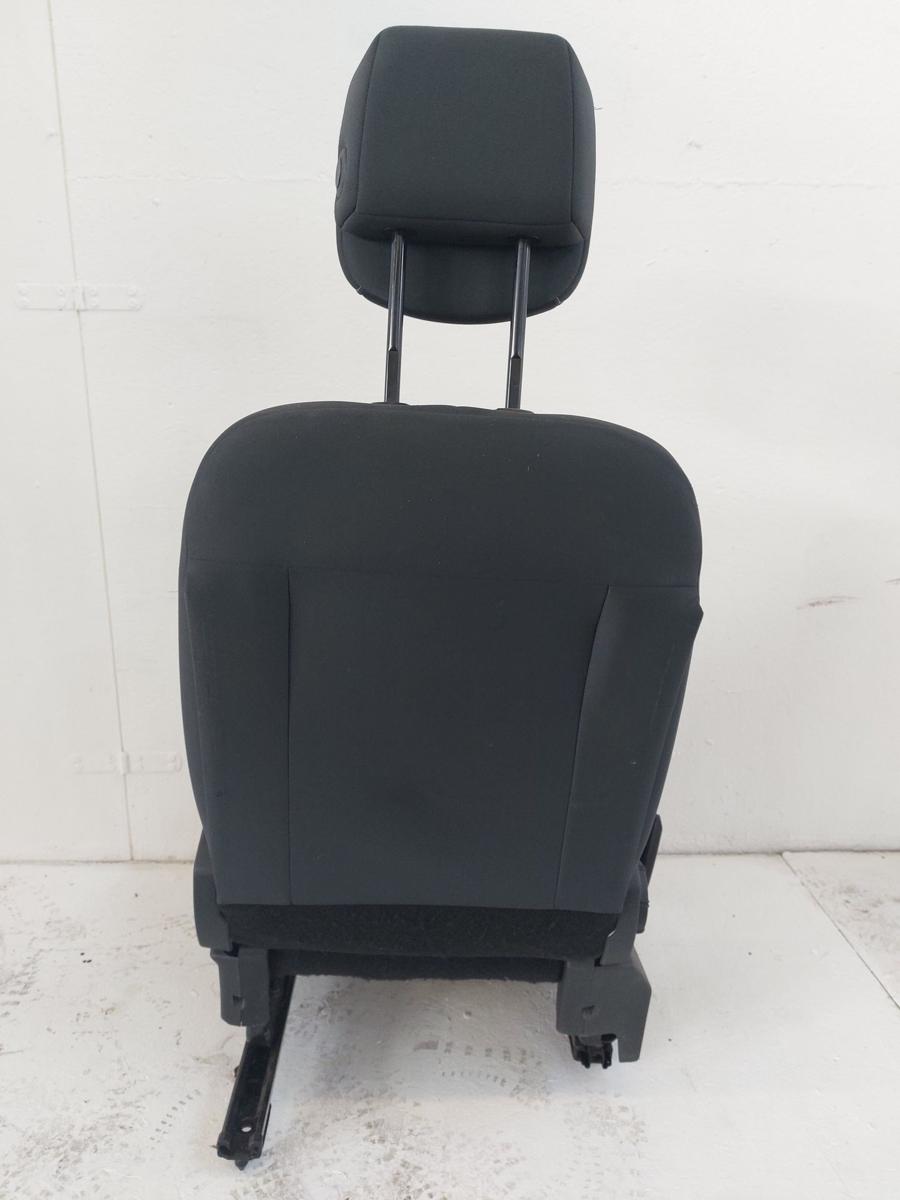 Renault Megane III KZ Kombi Beifahrersitz Sitz Autositz vorn rechts Stoff SHZ