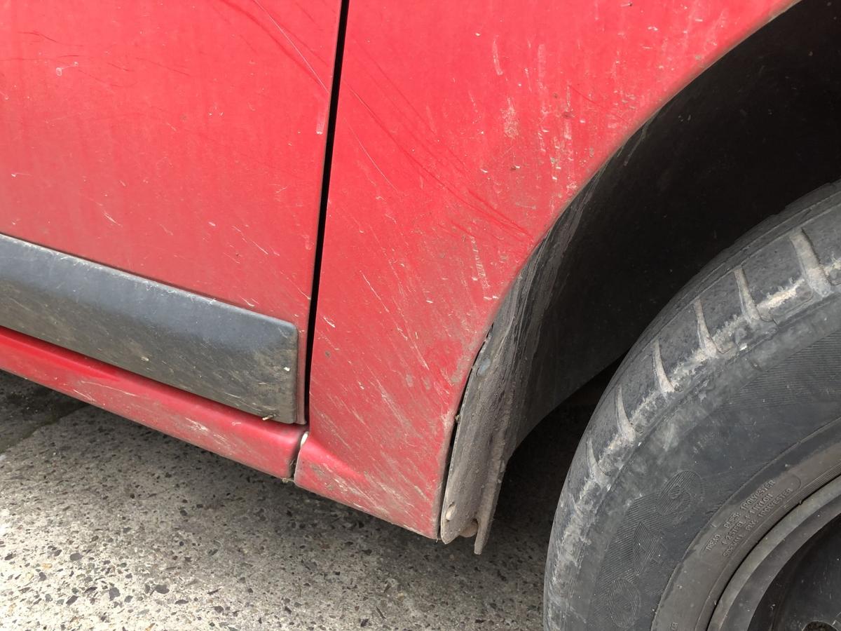 Kotflügel vorn rechts Fender OV21D Red PassionDacia Sandero BS0