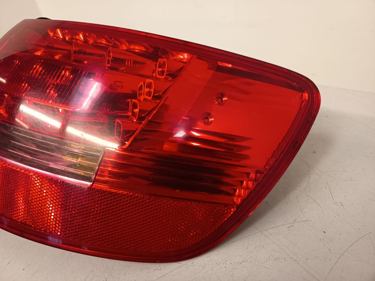 Audi A6 4F Avant Bj 2006 original Rück-Schluss-Heckleuchte rechts Beifahrer LED