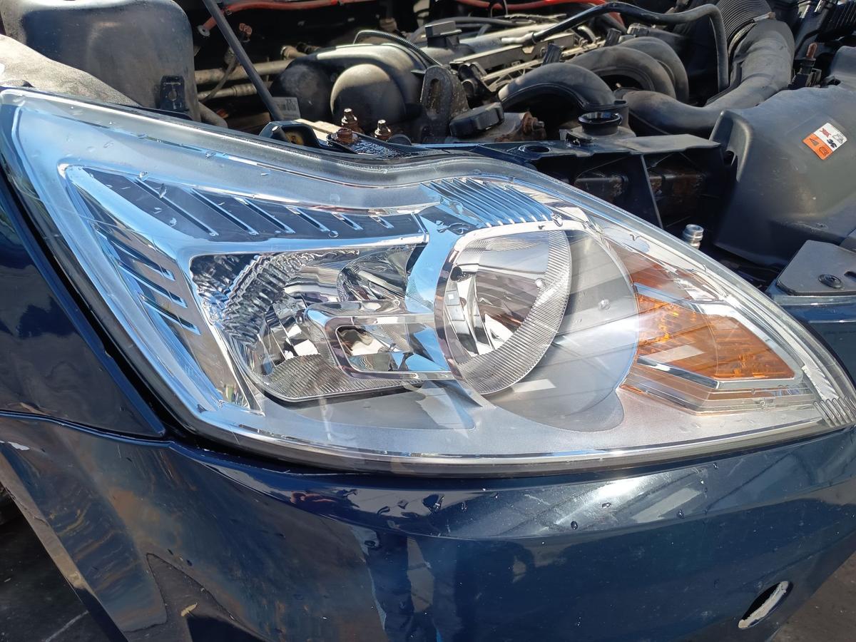 Ford Focus II original Hauptscheinwerfer rechts Halogen Front Licht Bj 2010