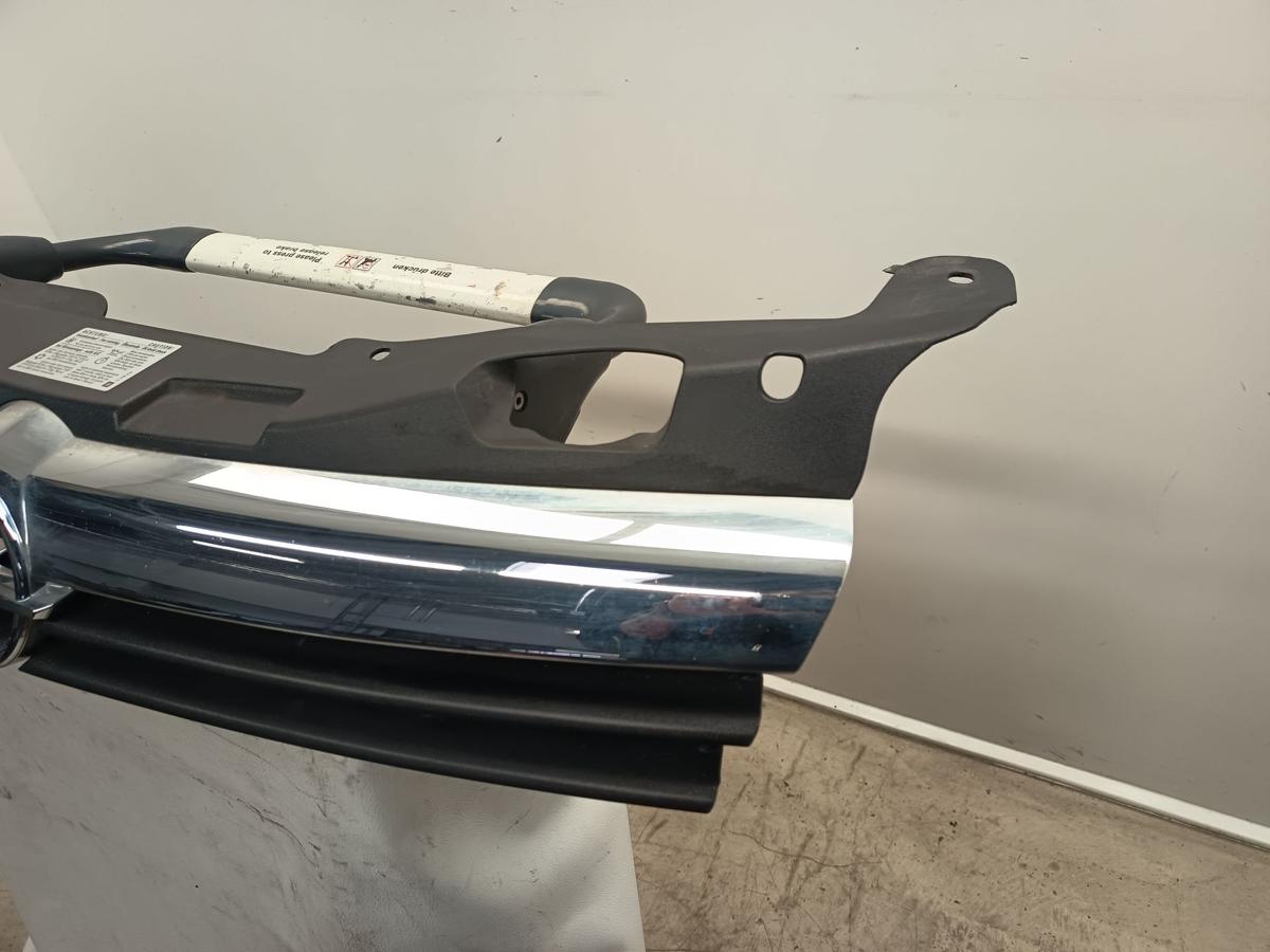 Opel Astra H Kombi original Kühlergrill Grill mit Emblem Chrom/schwarz Bj 2006