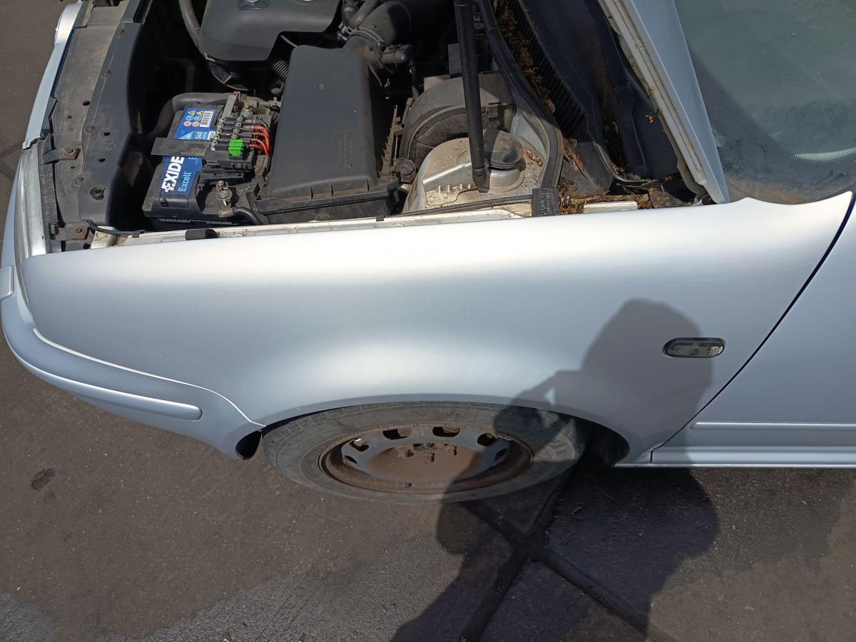 VW Golf IV original Kotfl&uuml;gel links LB7Z Satinsilber Baujahr 2000