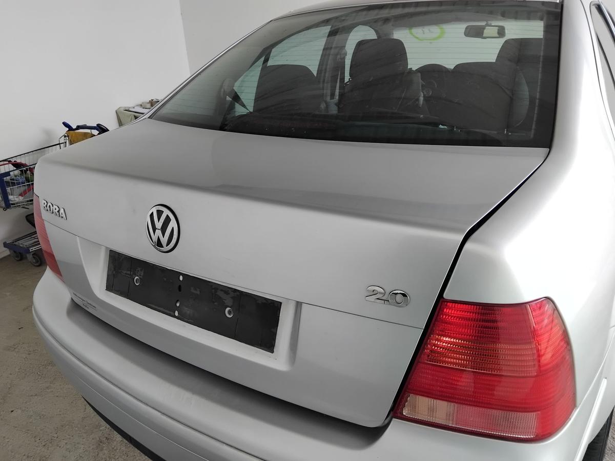 VW Bora 1J 4-t&uuml;rig Limousine Heckklappe LA7W reflexsilbermetallic BJ2002