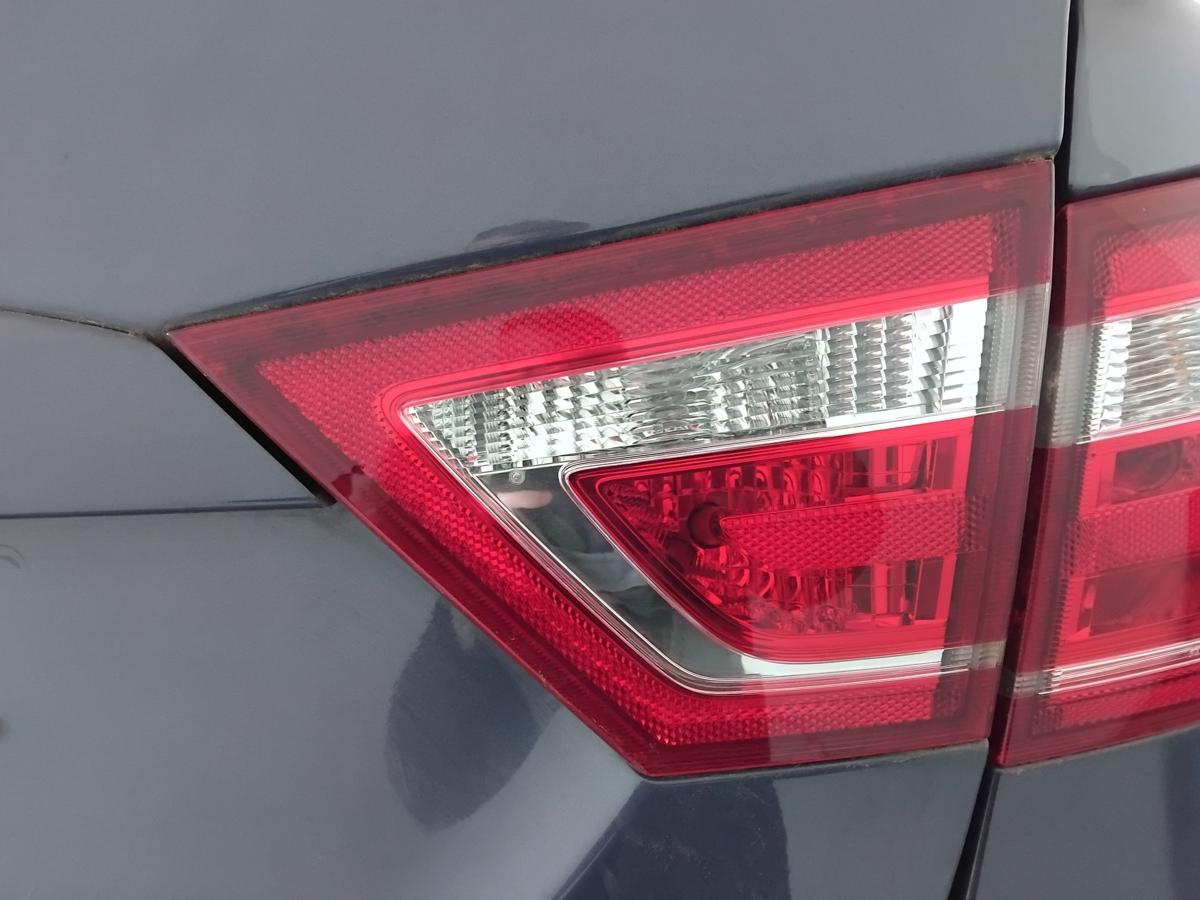Lada Vesta GF Limousine orig R&uuml;ckleuchte Heckleuchte rechts innen 4-t&uuml;rig BJ2019