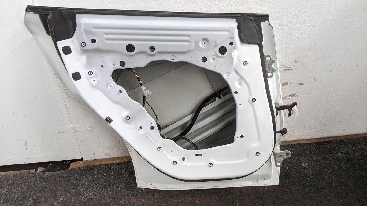 Tür hinten links Fondtür Rohbau Autotür PPSW white Water perl Tesla Model Y