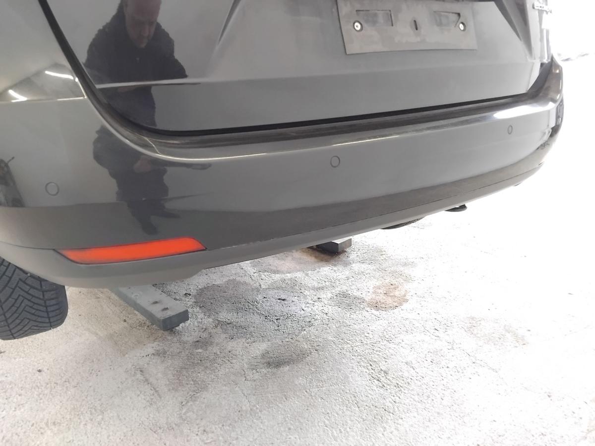 Seat Ibiza ST Kombi 6J original Sto&szlig;f&auml;nger Sto&szlig;stange hinten PDC BJ2012 LZ9Y phantomschwarz