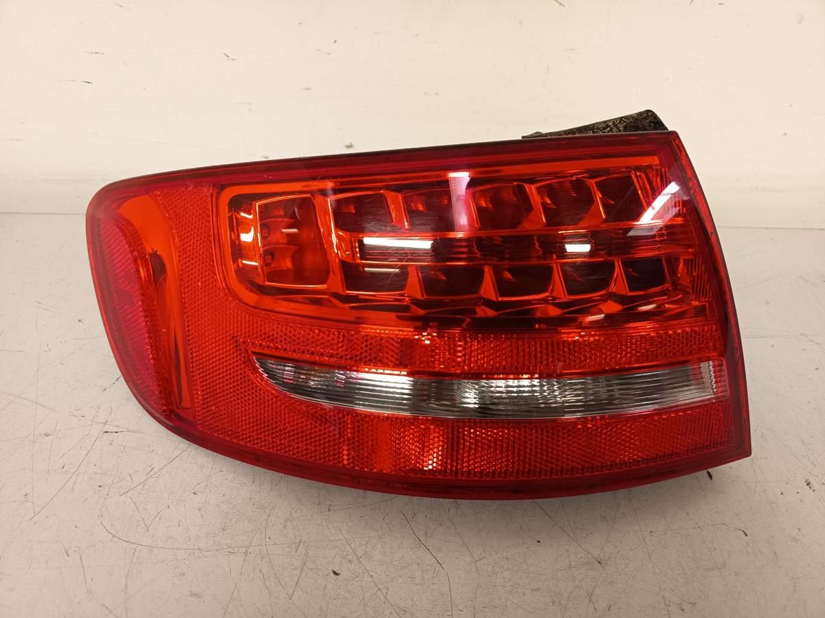 Audi A4 8K B8 Kombi original R&uuml;ckleuchte links aussen LED 8K9945095B Bj 11