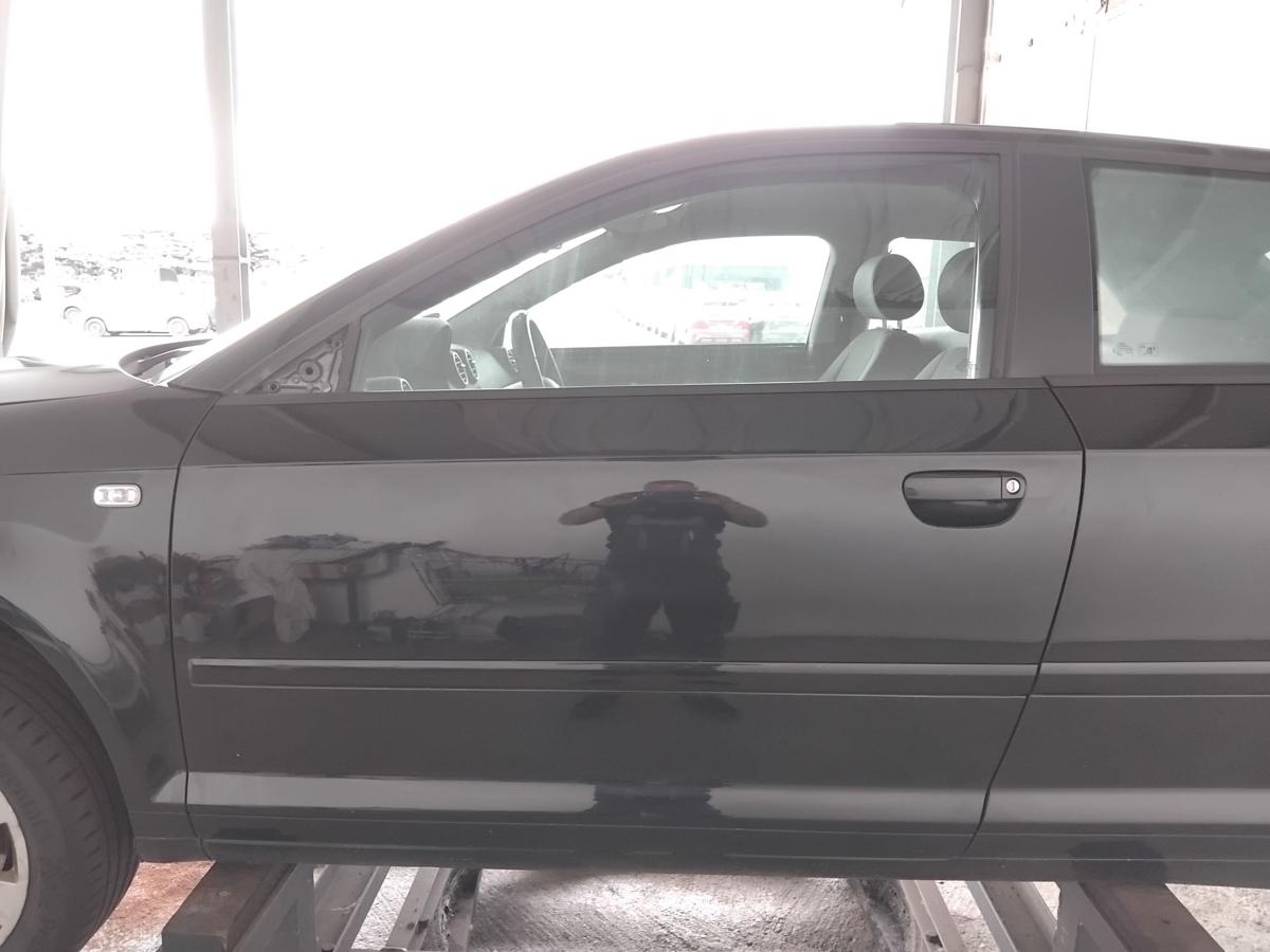 Audi A3 8P Tür vorn links Fahrertür 3-türig LZ9Y phantomschwarzmet. BJ2007