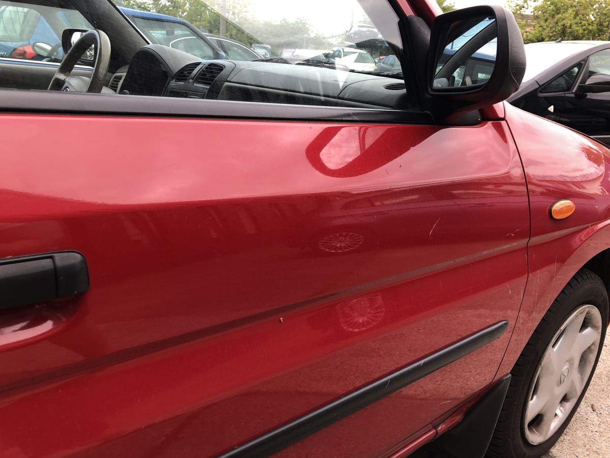 Mazda Demio DW T&uuml;r vorn rechts Beifahrert&uuml;r im Rohbau rot Autot&uuml;r