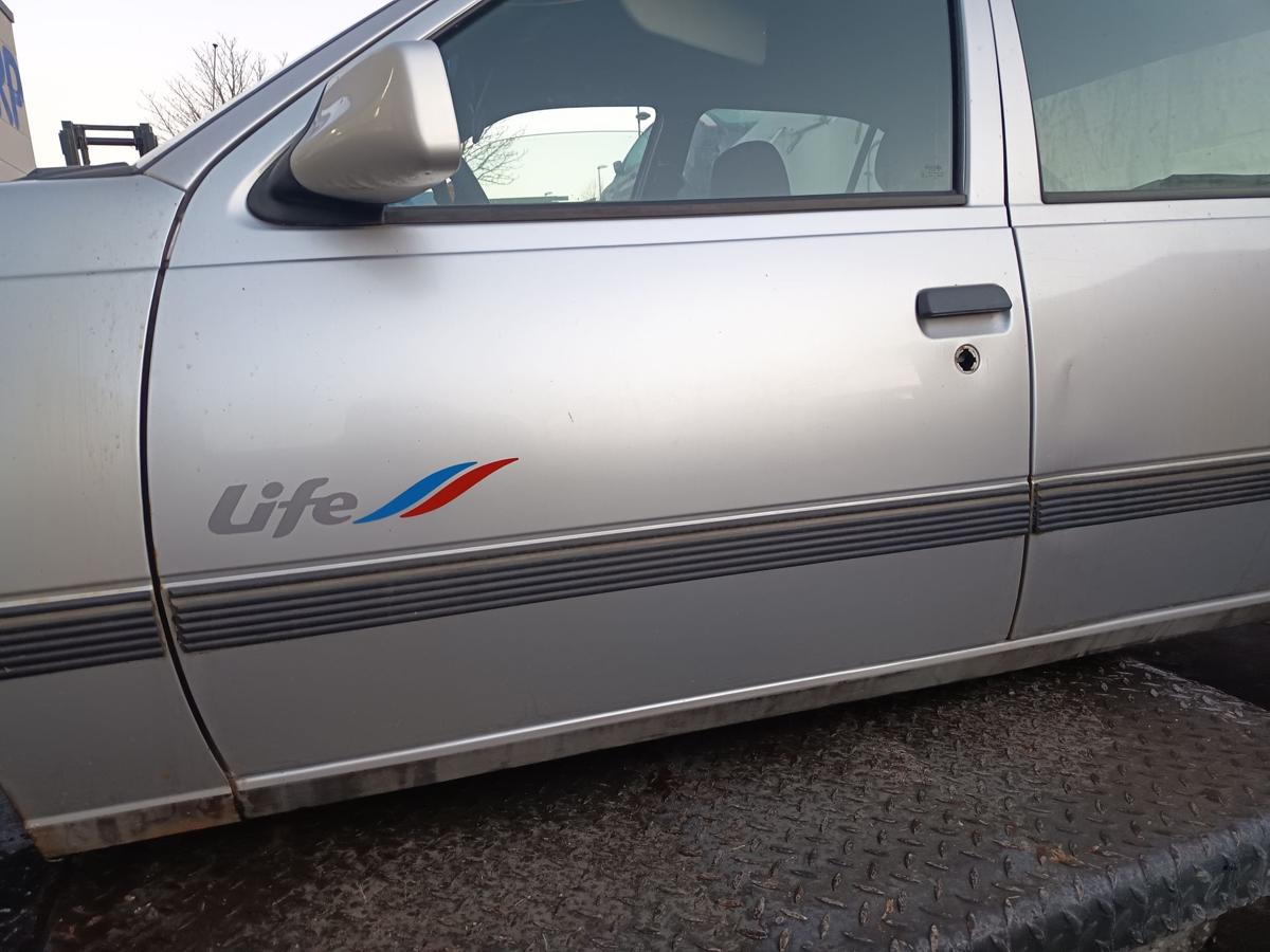 Opel Kadett E orig T&uuml;r vorn links Fahrert&uuml;r 5trg Bj 1991 Starsilber met.