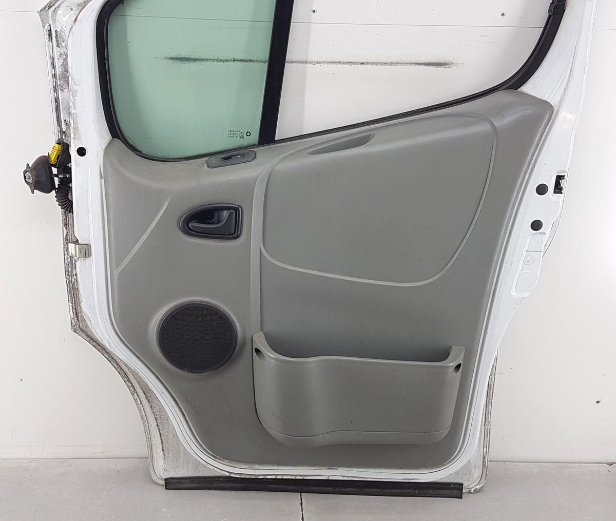 Opel Vivaro Tür vorn rechts in 10U Casablancaweiss Bj2007