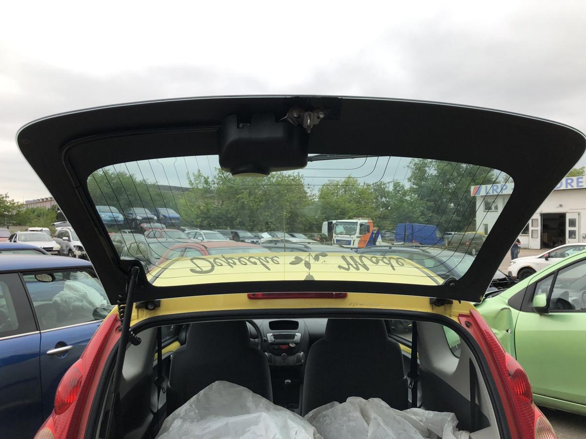 Peugeot 107 Typ P Heckscheibe Heckklappe heizbar Heckdeckel Glas Kofferklappe