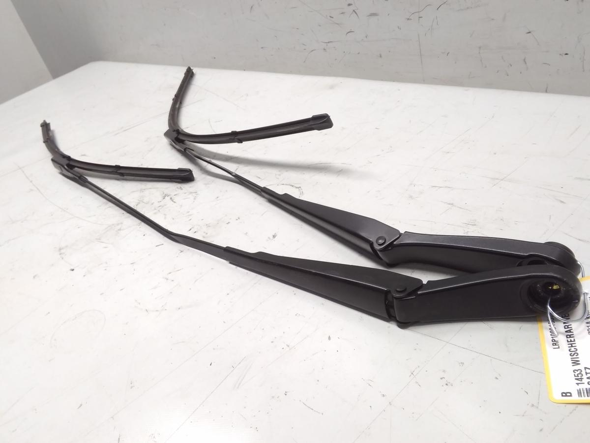 Porsche Macan 2 Turbo Typ XAB 95C original Satz Wischerarme vorn Bj.2024