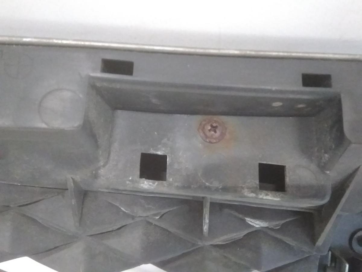 Mazda 6 Sport GG und GY original Grill Kühlergrill BJ2002