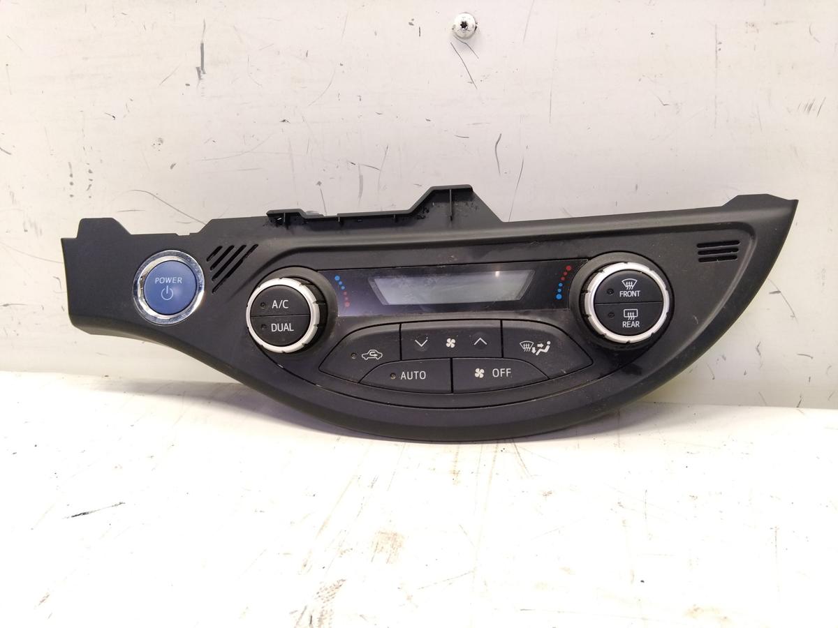 Toyota Yaris 3 XP13 Phase 3 original Klimabedienteil Klimaautomatik Bj.2020