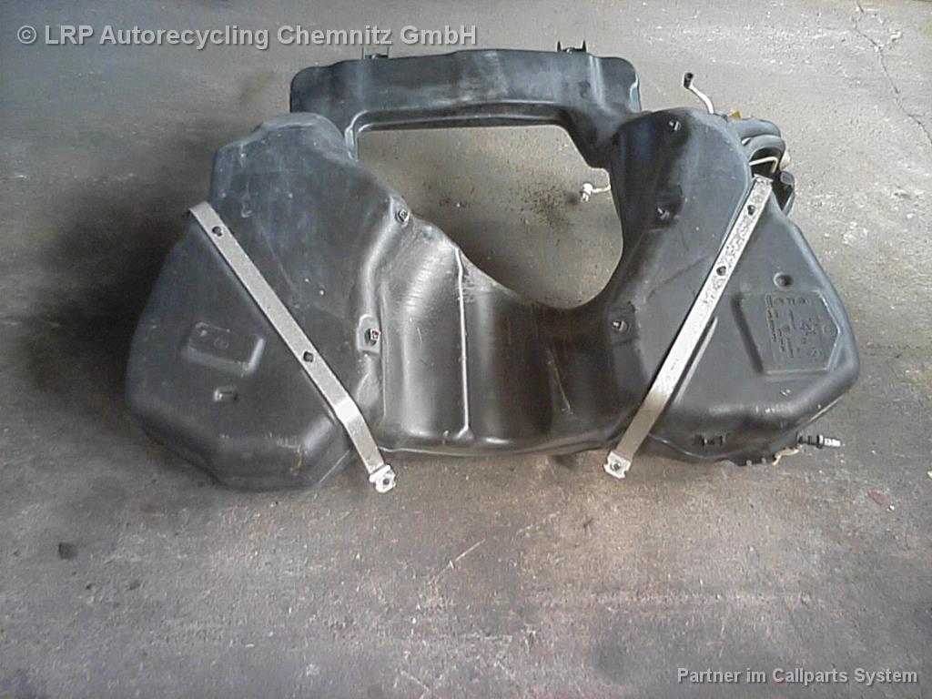 VW Passat 3C B7 BJ 2011 Benzintank Tank Kraftstoffbehälter 3C0201021JA