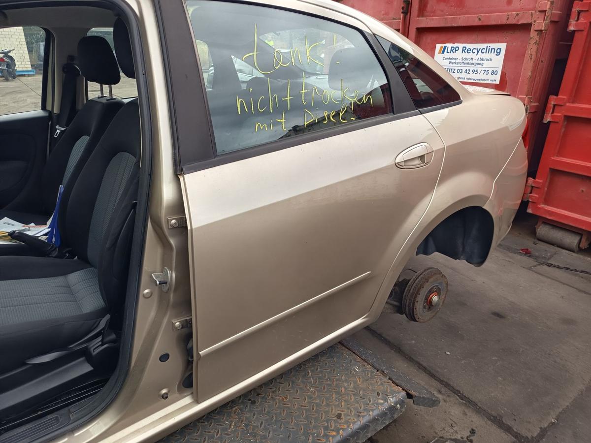 Fiat Linea original Tür hinten links Fond 261/A Elfenbein Bj 2008
