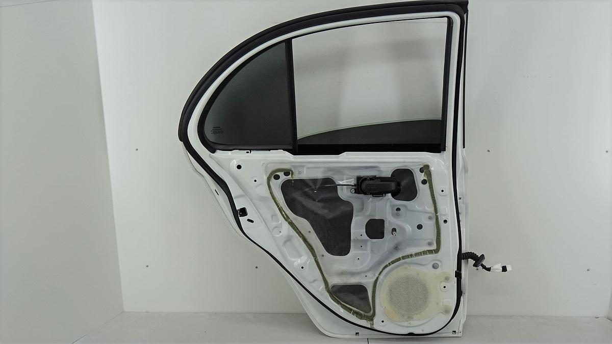 Nissan Micra K12 Bj2009 Tür hinten links in 326 Super White 5 Türig