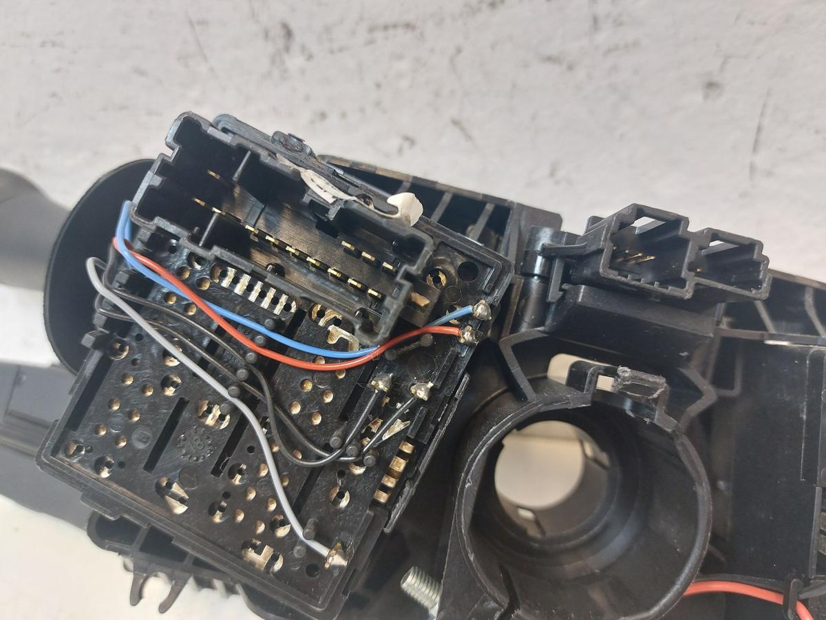 Renault Clio IV X98 TCe90 Kombischalter Lenkstockhebel Blinker Wischerschalter