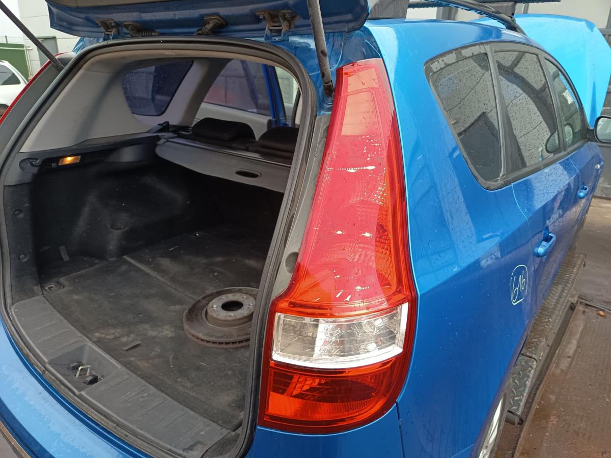 Hyundai i30cw FD original R&uuml;ckleuchte rechts Heck Schluss Licht Bj 2010